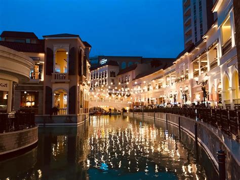 venice grand canal mall manila.